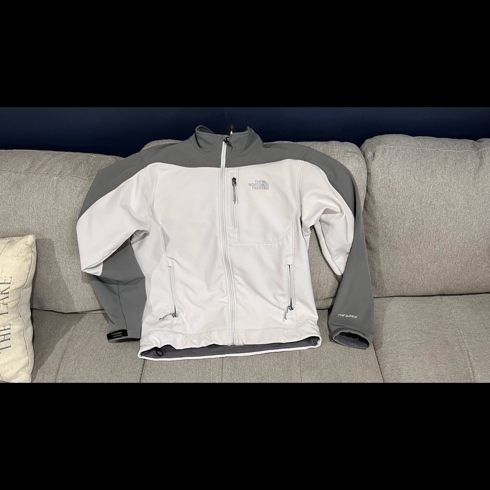 Mens North Face Apex.